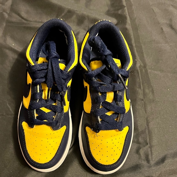 Nike Dunk Low - Picture 2 of 6